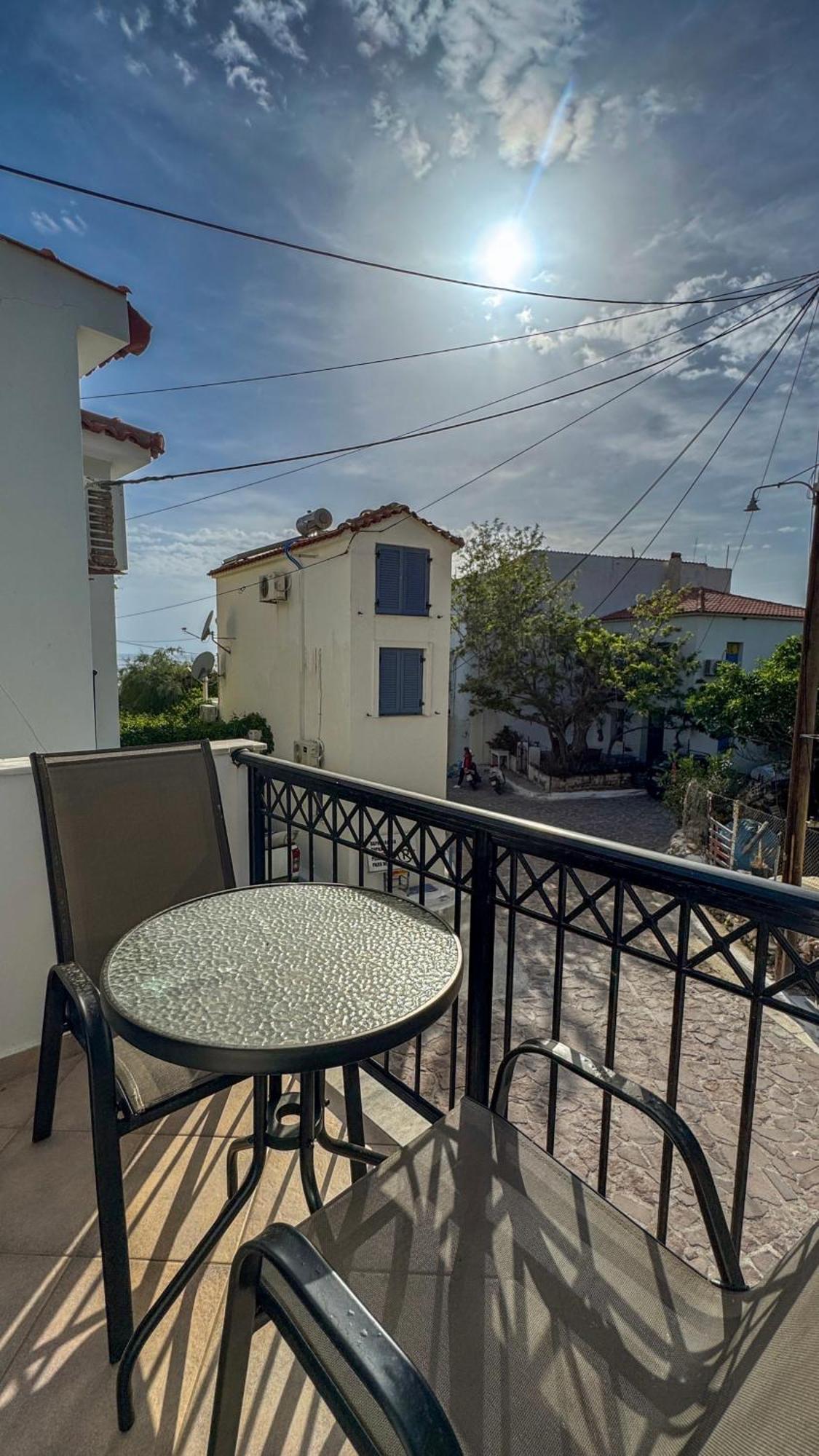 Melinda'S Cozy Apartments Plomari Luaran gambar